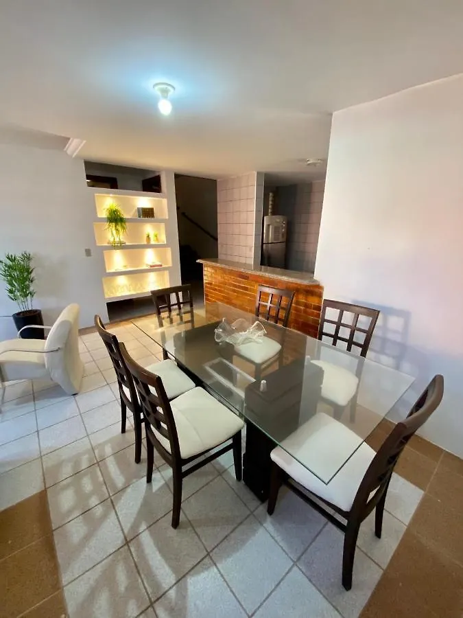 Holiday home Linda Casa Porto Das Dunas: 4 Suites, Churrasqueira E Piscina Fortaleza