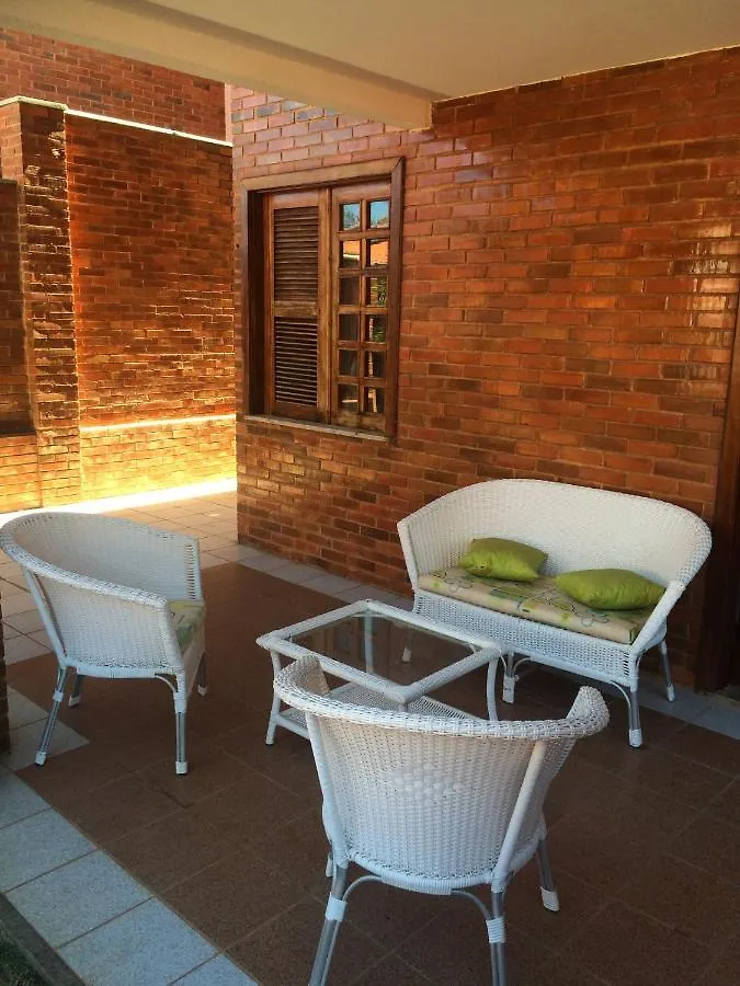 Linda Casa Porto Das Dunas: 4 Suites, Churrasqueira E Piscina Fortaleza  Fortaleza (Ceara)